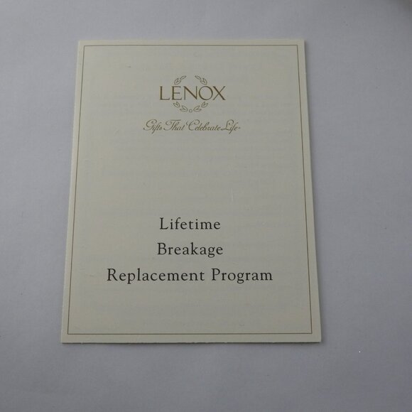 Lenox Disney 24K Gold Figurine Mickey Teacup Twirl Minnie Mouse Mad Tea Party - Picture 3 of 16